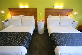 Abey Hotel - Tourism Caloundra 3