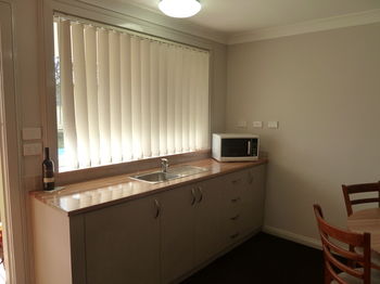 McNevin's Tamworth Motel - Tourism Caloundra 14