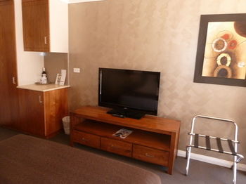 McNevin's Tamworth Motel - Tourism Caloundra 15