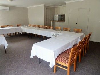 McNevin's Tamworth Motel - Tourism Caloundra 19