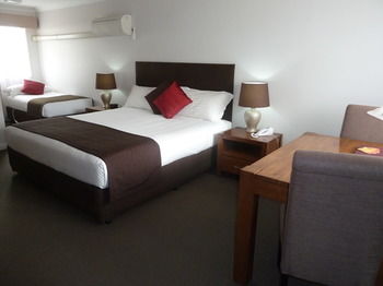McNevin's Tamworth Motel - Tourism Caloundra 34