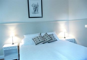 A Room With A View Bed & Breakfast - Tourism Caloundra 0