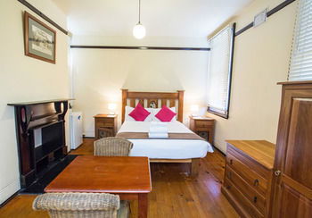 Sydney Harbour Bed & Breakfast - Tourism Caloundra 25