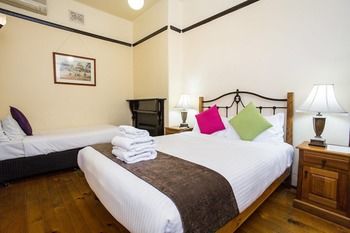 Sydney Harbour Bed & Breakfast - Tourism Caloundra 29
