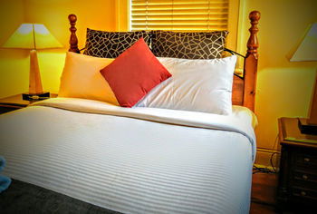 Sydney Harbour Bed & Breakfast - Tourism Caloundra 33