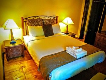 Sydney Harbour Bed & Breakfast - Tourism Caloundra 41