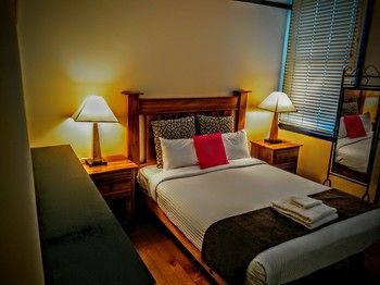 Sydney Harbour Bed & Breakfast - Tourism Caloundra 42