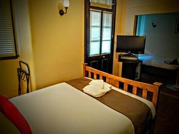 Sydney Harbour Bed & Breakfast - Tourism Caloundra 44