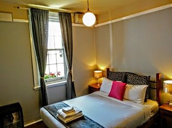 Sydney Harbour Bed & Breakfast - Tourism Caloundra 47