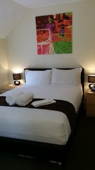 Sydney Harbour Bed & Breakfast - Tourism Caloundra 50