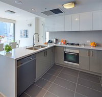 Zara Tower - Luxury Suites and Apartments - Tourism Caloundra