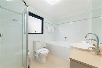 Wyndel Apartments - Herbert - Tourism Caloundra 4