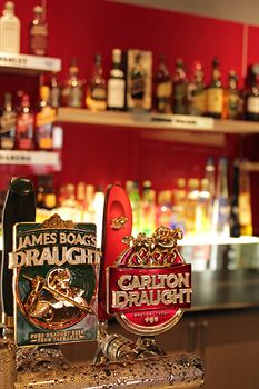 Matthew Flinders Hotel - Tourism Caloundra 11