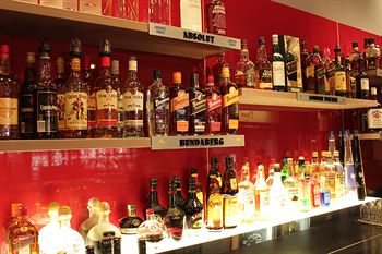 Matthew Flinders Hotel - Tourism Caloundra 14