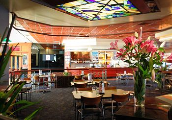 Matthew Flinders Hotel - Tourism Caloundra 15