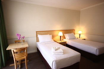 Matthew Flinders Hotel - Tourism Caloundra 33