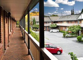 Elizabethan Lodge - Tourism Caloundra 19