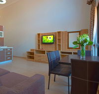 Bondi Beach Holiday Apartments - Tourism Caloundra