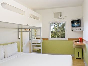 Ibis Budget Fawkner - Tourism Caloundra 2