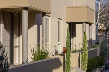 Apartments @ Kew Walpole Gardens - Kew Serviced Townhouses - Tourism Caloundra 3