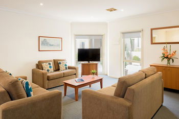 Apartments @ Kew Walpole Gardens - Kew Serviced Townhouses - Tourism Caloundra 6