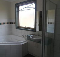Australian Home Away  Box Hill 32 - Tourism Caloundra