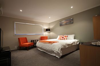 The Edgewater Bed & Breakfast - Tourism Caloundra 10