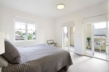 Albert Road Serviced Apartments - Tourism Caloundra 0