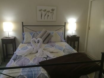 Australian Home Away Ringwood @ Bardia - Tourism Caloundra 6