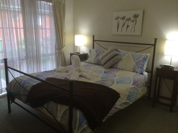 Australian Home Away Ringwood @ Bardia - Tourism Caloundra 9