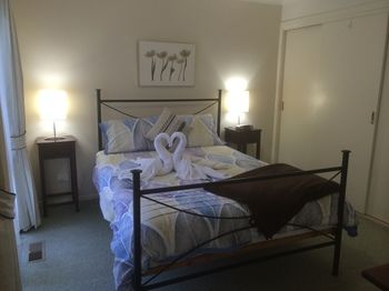 Australian Home Away Ringwood @ Bardia - Tourism Caloundra 10
