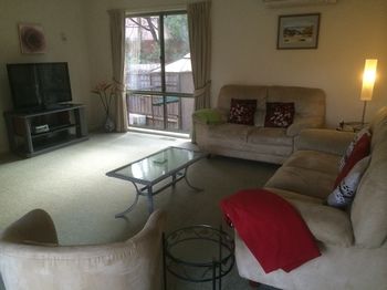 Australian Home Away Ringwood @ Bardia - Tourism Caloundra 16