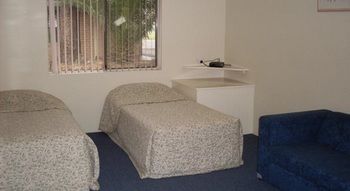 El Lago Waters Tourist Park - Tourism Caloundra 5