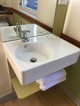 Ibis Budget Campbelltown - Tourism Caloundra 1