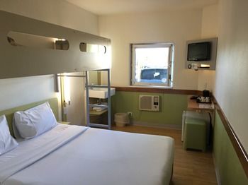 Ibis Budget Campbelltown - Tourism Caloundra 5