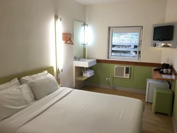 Ibis Budget Campbelltown - Tourism Caloundra 11
