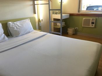 Ibis Budget Campbelltown - Tourism Caloundra 12