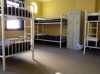 Central Perk Backpackers - Hostel - Tourism Caloundra 9