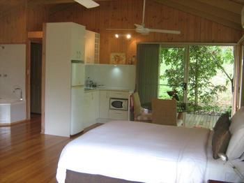 Belle's At Montville - Tourism Caloundra 12
