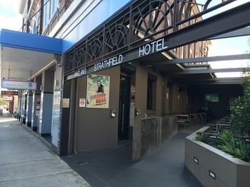 Strathfield Hotel - Tourism Caloundra 10