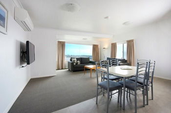 Harbourview Serviced Apartments - Tourism Caloundra 3