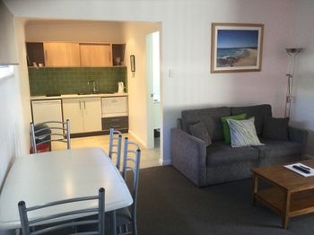 Harbourview Serviced Apartments - Tourism Caloundra 14