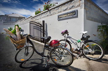 Katoomba Manor - Tourism Caloundra 3