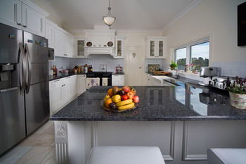Katoomba Manor - Tourism Caloundra 4
