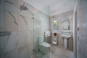 Katoomba Manor - Tourism Caloundra 10