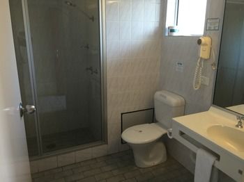 Ulladulla Harbour Motel - Tourism Caloundra 13