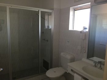 Ulladulla Harbour Motel - Tourism Caloundra 14