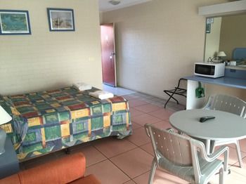 Ulladulla Harbour Motel - Tourism Caloundra 19