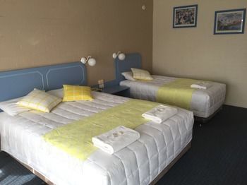 Ulladulla Harbour Motel - Tourism Caloundra 21