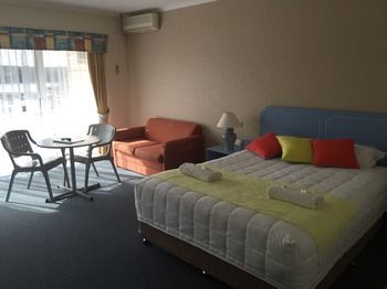 Ulladulla Harbour Motel - Tourism Caloundra 22